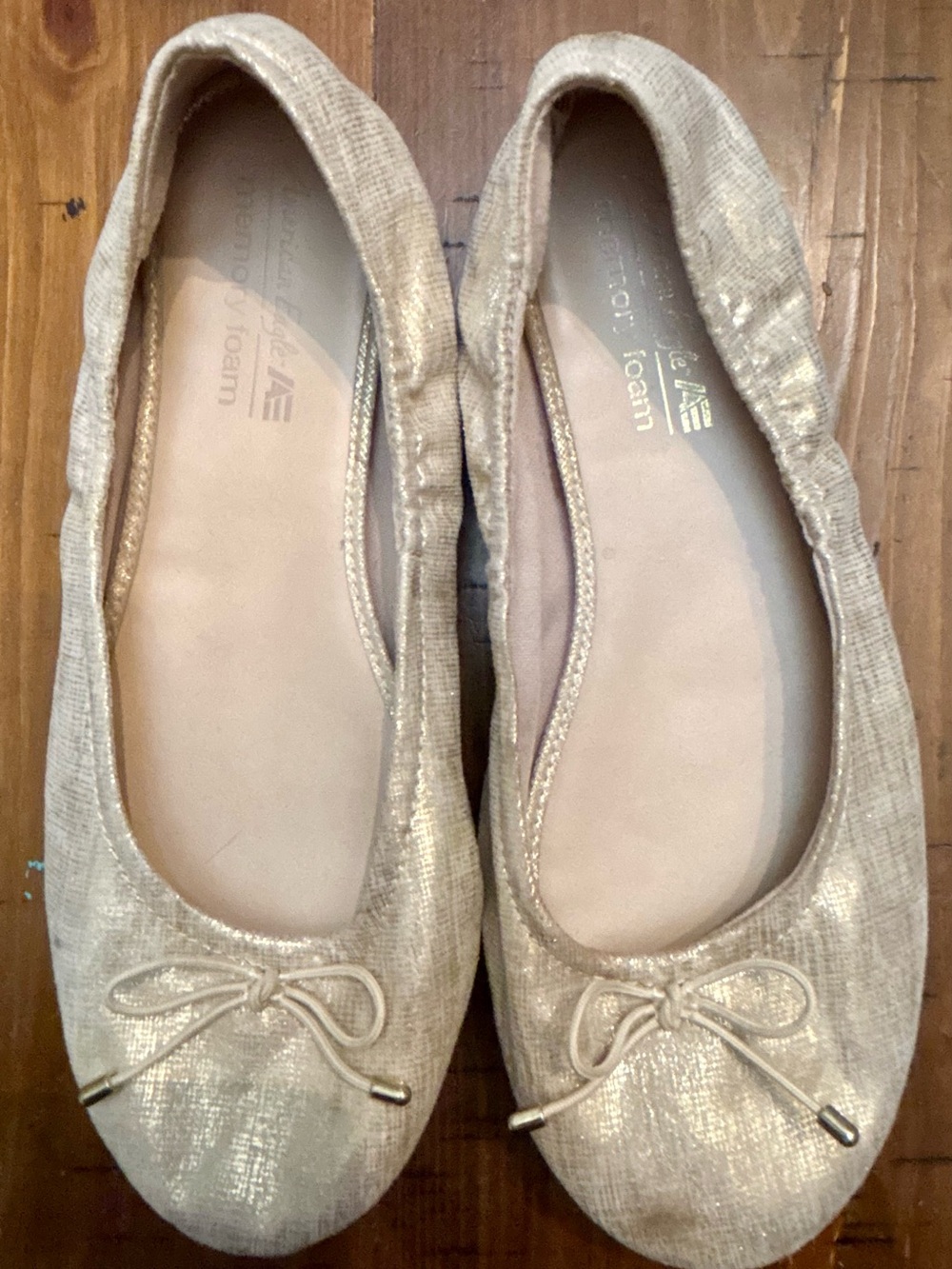 American Eagle Memory Foam Girls Metallic Gold Ballet Flats - size 3